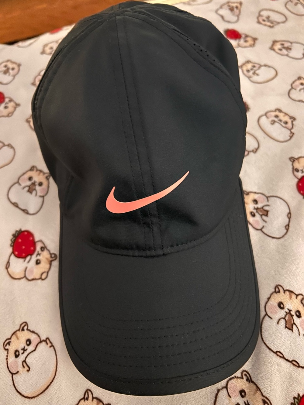 Nike running gym cap dry fit Black Hat with Coral Swoosh